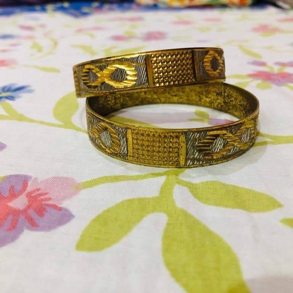 Intricate Gold and Silver Bangles - Picture 1 of 3